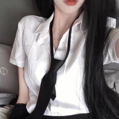 两公婆八条心